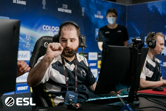 无畏契约源能行动蝉联九月热门游戏下载榜